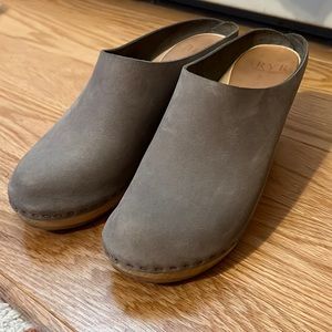 Bryr Chloe high heel in Pacific Blue